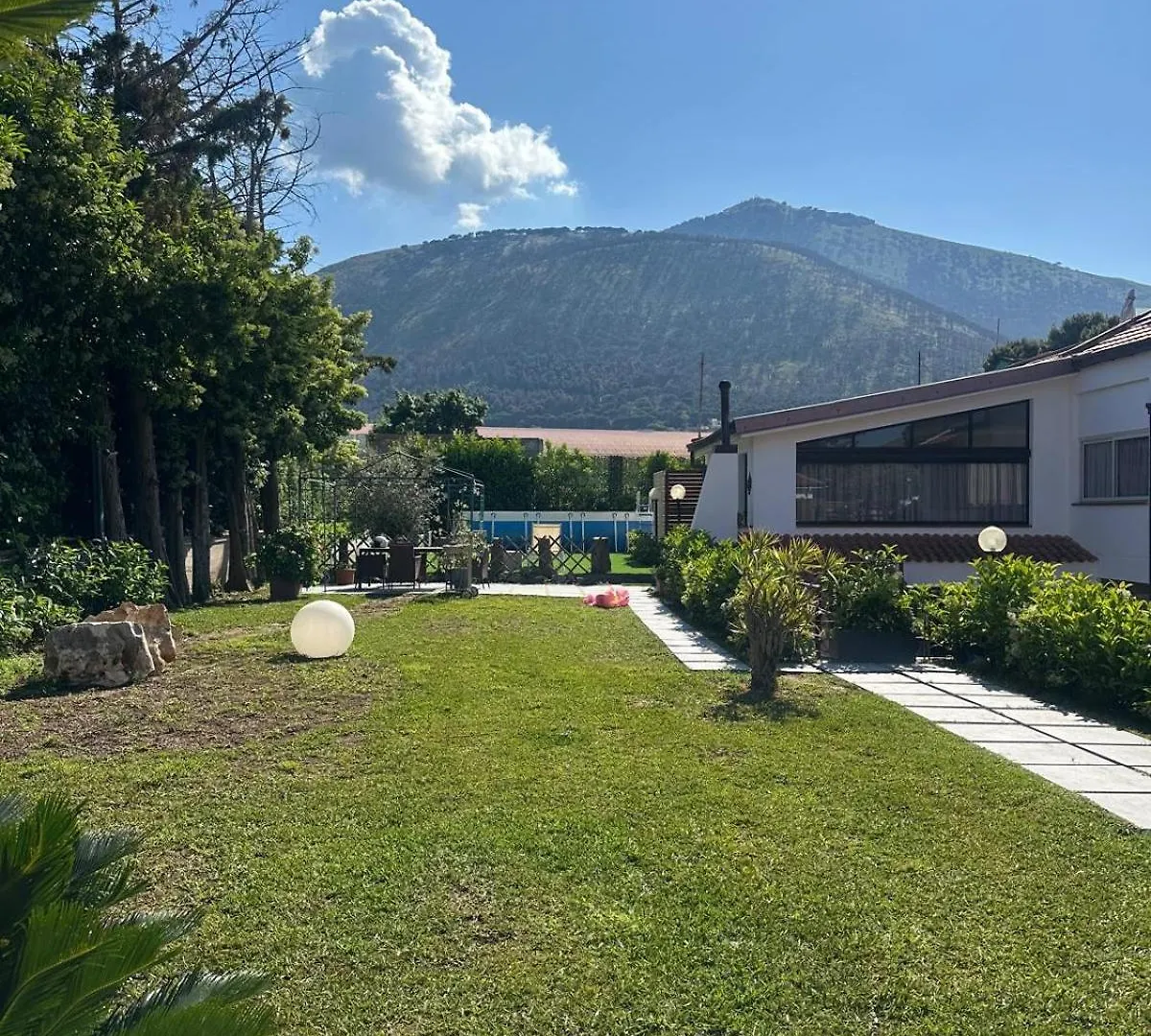 Dom wakacyjny Villa Emma Palermo